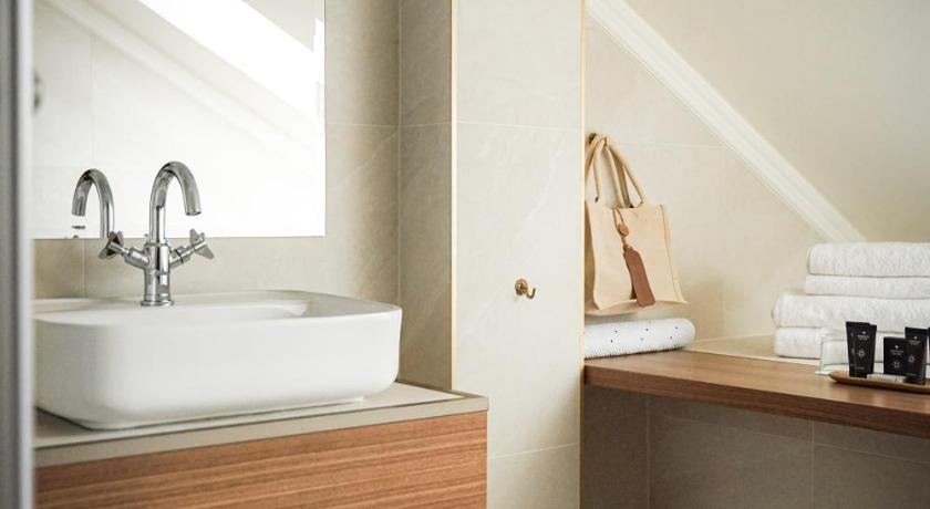 Image of Royal Suite 9