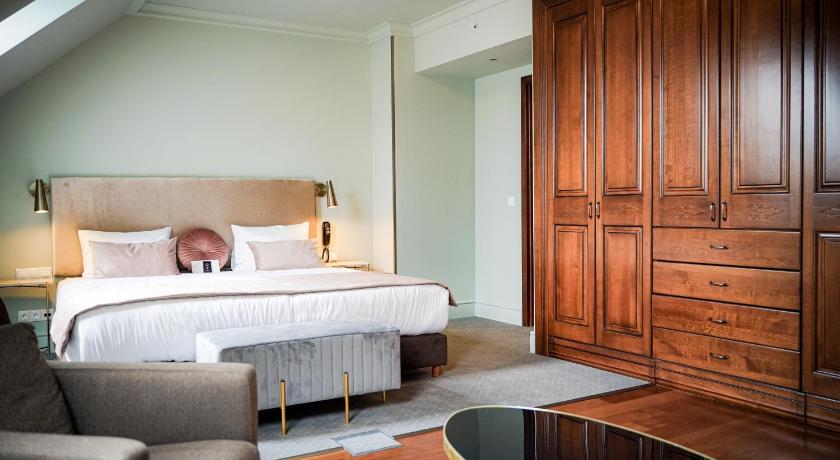 Image of Royal Suite 3