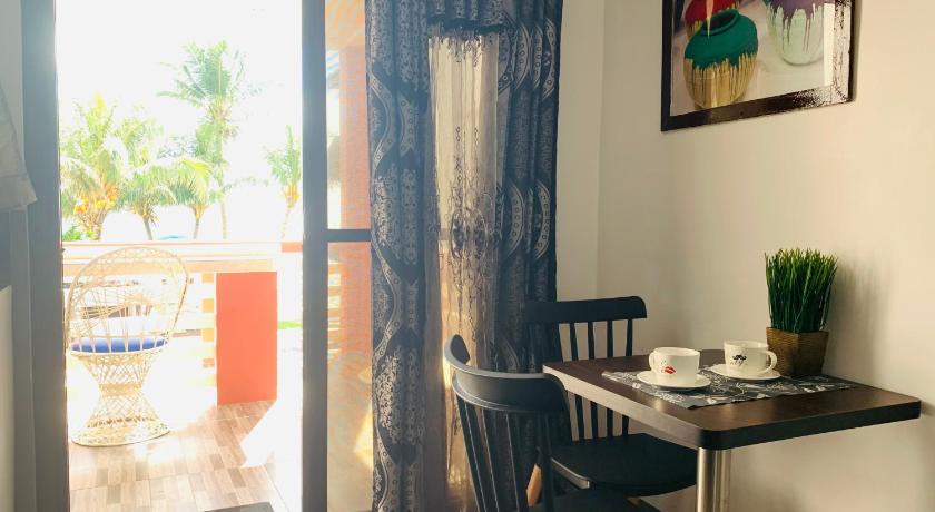 Image of Apartment with Sea View 4