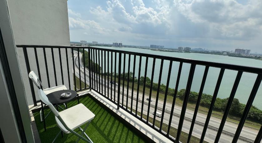 Skylake Residence Luxury Family Vacation - image 4
