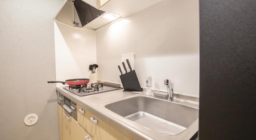 Tokyo Walk to Kuramae Subway Stop EoYi 1-Star Single Room view