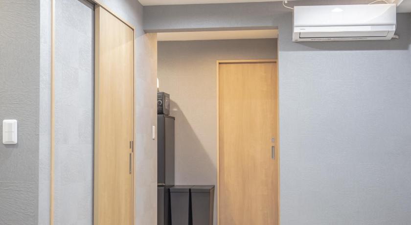 Tokyo Walk to Kuramae Subway Stop EoYi 1-Star Single Room lobby