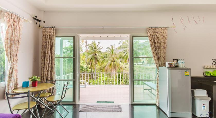 Image of Family Room 10