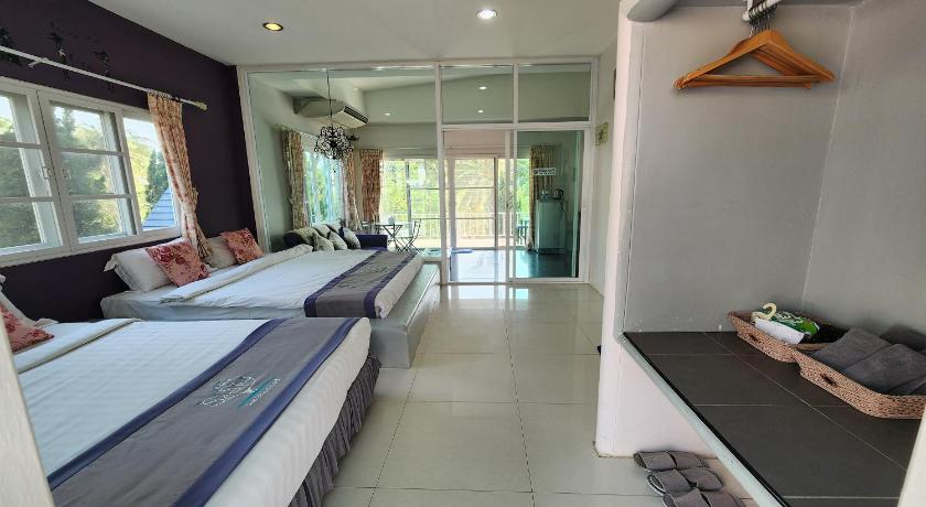 Image of Family Room 3
