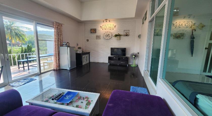 Image of Family Room 17