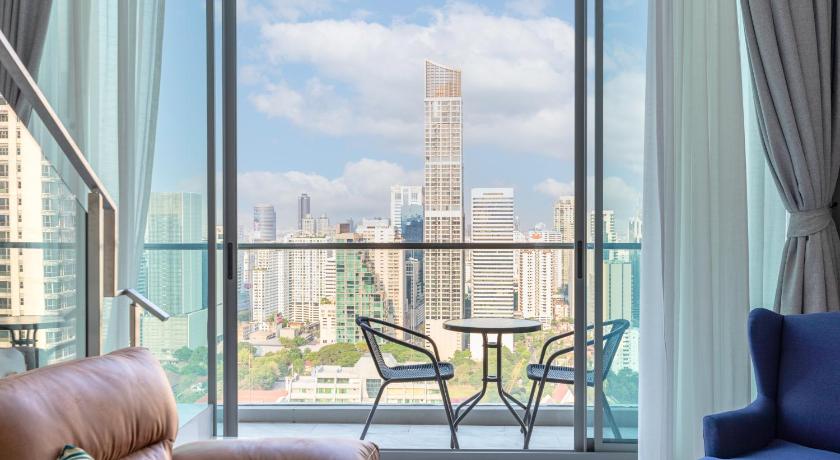 バンコク The Pinnacle Sukhumvit 11 by LeFoyer 4つ星 ゲストハウス レストラン