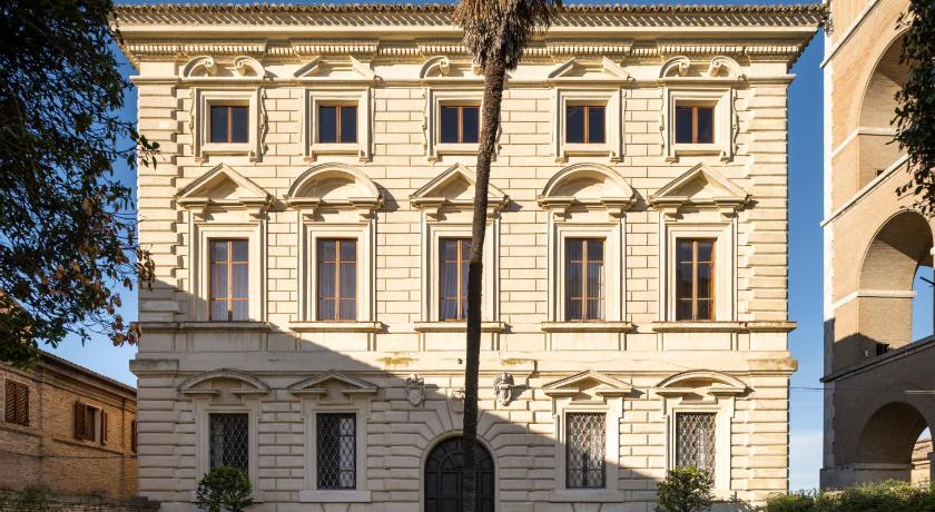 Palazzo Fiorenzi - Dimora storica