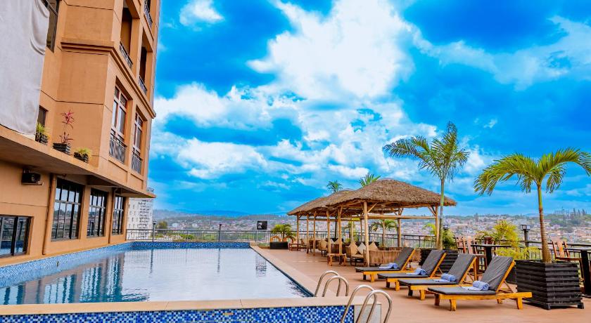 キガリ M HOTEL KIGALI 4つ星 ホテル ロビー