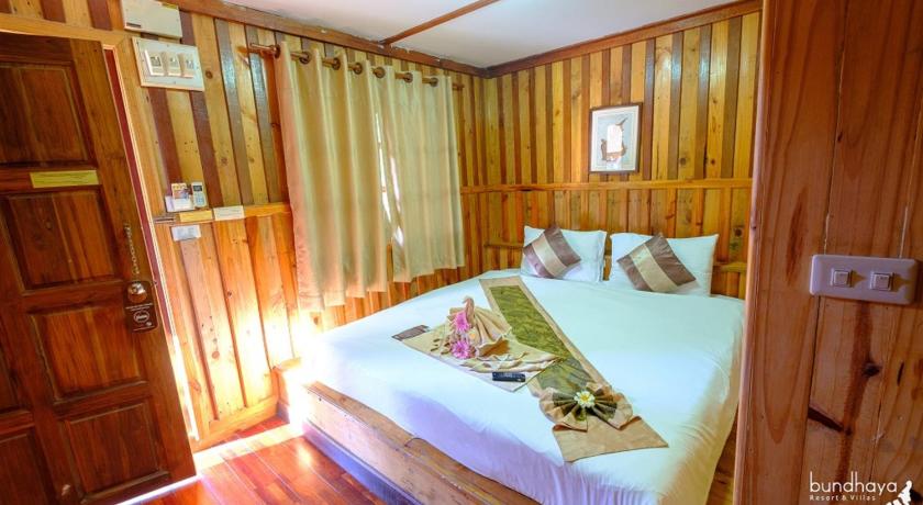 Image of Superior Bungalow 3