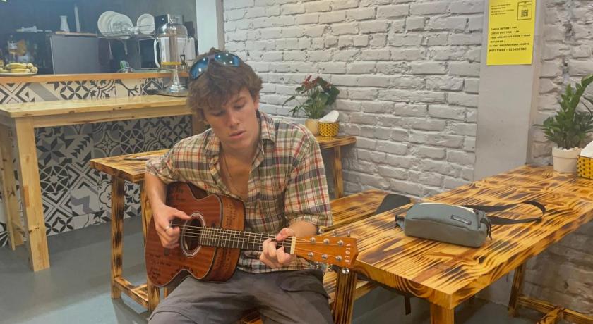 Hanoi Global Backpackers Hostel 3-Star Hotel lobby