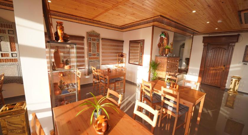 petra plaza hotel - image 16