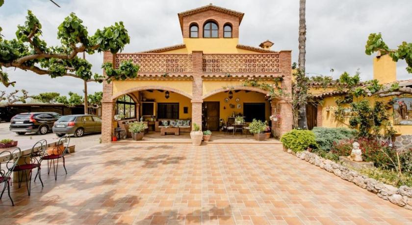 Masia Castellvi B&B