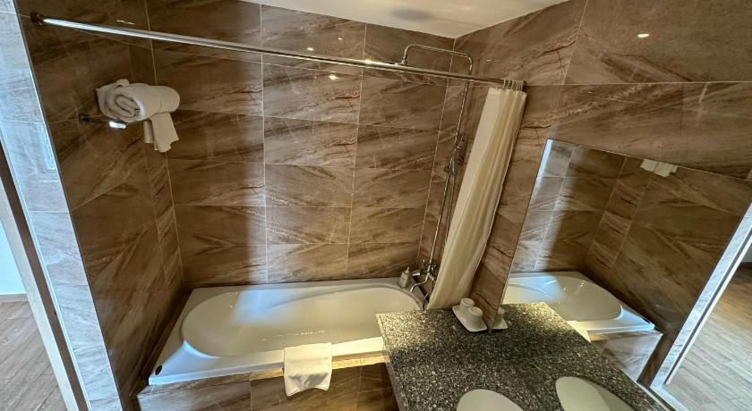 Zdjęcie: Pokój Deluxe dwuosobowy (Deluxe Double Room) 14