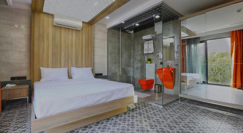 Imatge de Double Room with Private Bathroom - Sea View 0