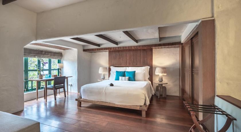 Image of 2BR Frangipani Beachfront Pool Access Suite 1