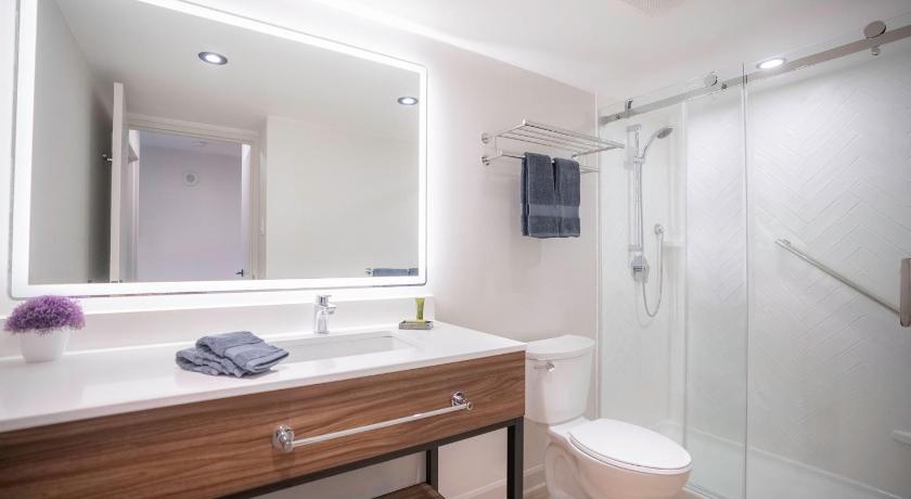 Image of MODERN | Family Two Bedroom Suite /w 1 Bathroom 13