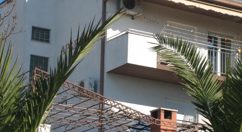 Apartments Pericic photo