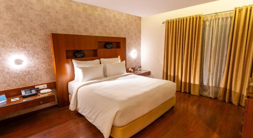 Image of Executive Suite with One way Airport transfer,15% Discount on Food and Soft Beverage and Spa 0