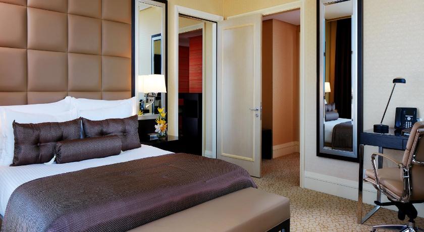 Image of Business Suite 6