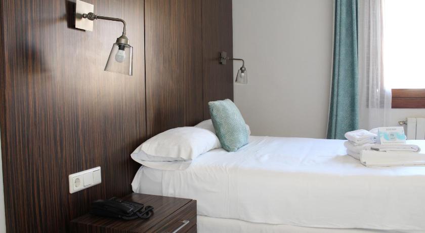Image of Double or Twin Room 17
