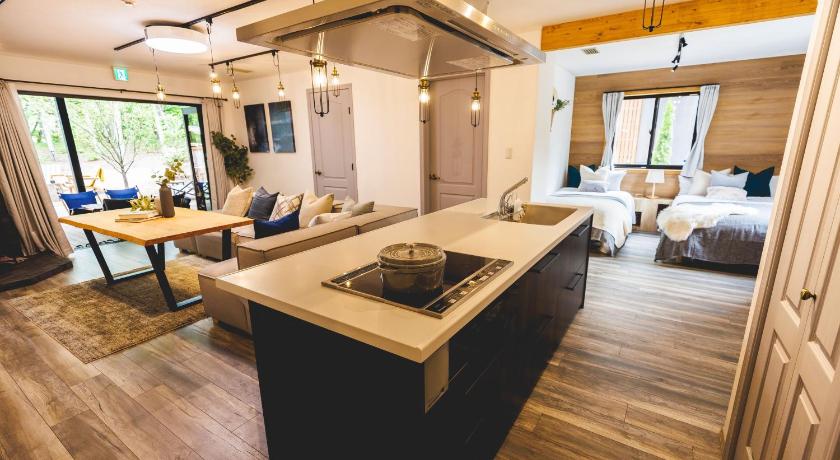 軽井沢 SAUNA FOREST CABIN 軽井沢 御代田 B棟 mori-asobi 4つ星 宿泊施設 ロビー