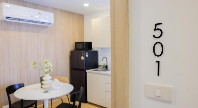3 Bed 3 Bath / 1 min walk to Metro Asoke / S18 - image 5