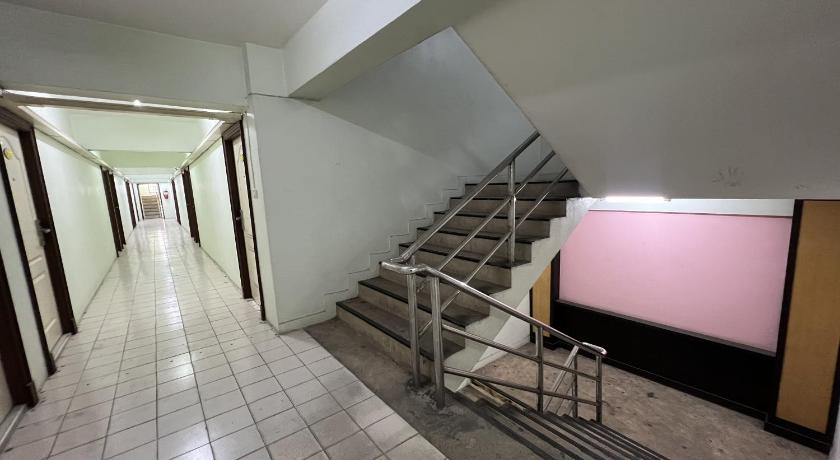 Bangkok Pongsatorn Mansion 3-Star Guesthouse amenity