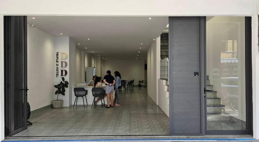 Triple D Hotel