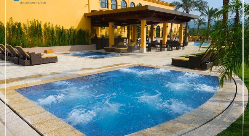 ハノイ Wyndham Sky Lake Resort and Villas 4つ星 ホテル レストラン