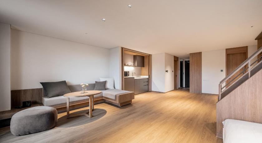 Image of Sky Suite Bunker 8