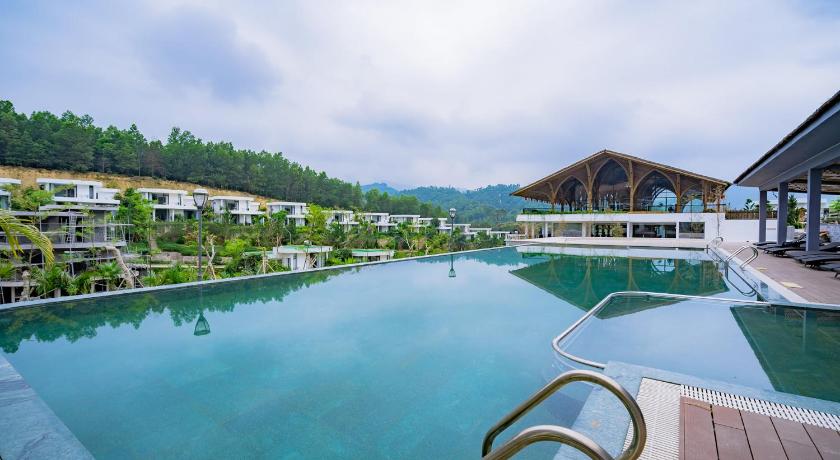 Ivory Villa & Resort - image 5