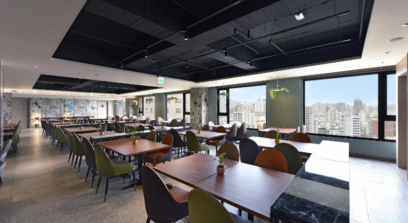 Fullon Poshtel Kaohsiung - image 6