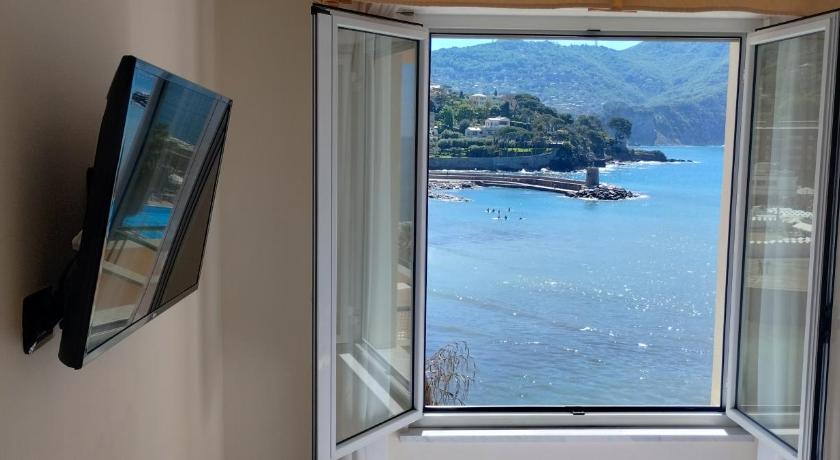 Фото: Одноместный номер с видом на море (Single Room Sea View) 8