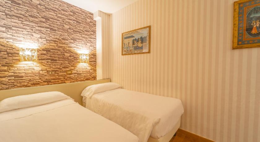 Image of Triple Room 4