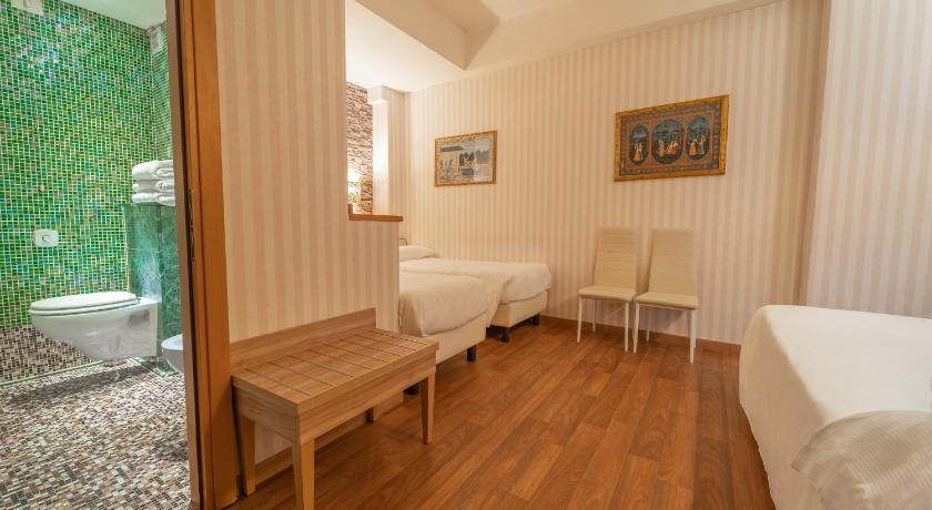 Image of Triple Room 0