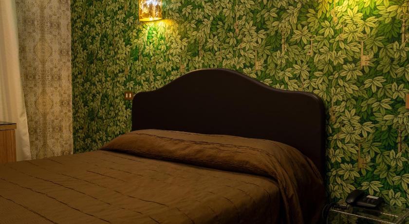 Image of Double or Twin Room with Spa Access 5