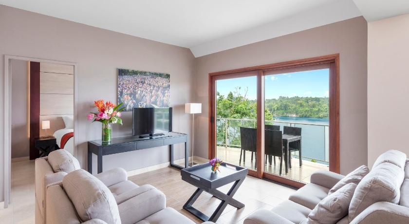 Image of 2 King Beds or 1 King and 2 Single Beds, 2-Bedroom Apartment, Lagoon View, NSMK 4