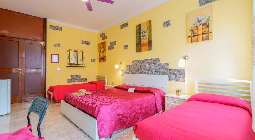 Image of Double Room with Private Bathroom 8