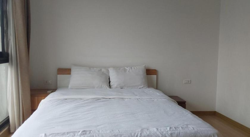 Hanoi Quiet Hoang Quoc Viet Hotel & apartment 4-Star Guesthouse view