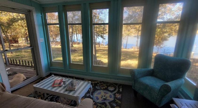 林肯 (AL) Logan Martin Lake Sunroom 4星级 住宿 大堂