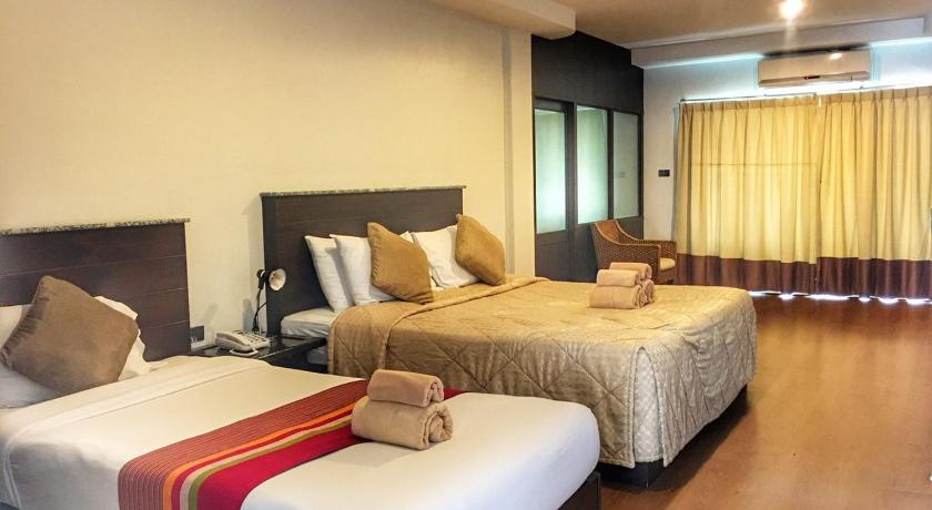 Image of Deluxe Family Room 0