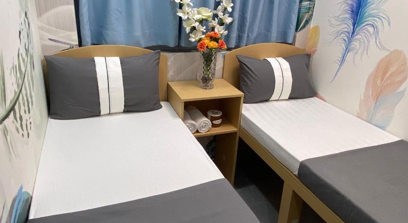 Image of Twin Room 8