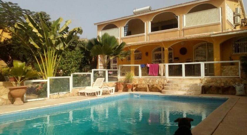 La Maison Jaune