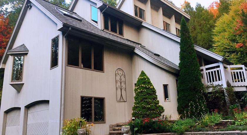 ニューハートフォード Sunny Peace B&B 宿泊施設 レストラン