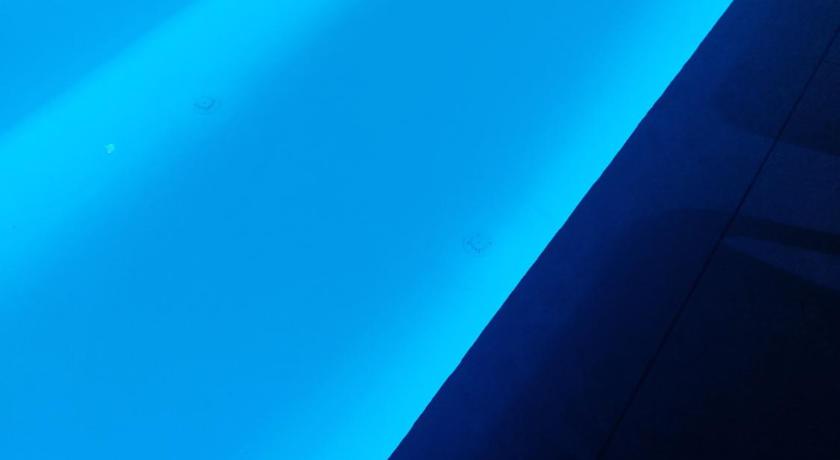 Sun Sea villa-heated pool