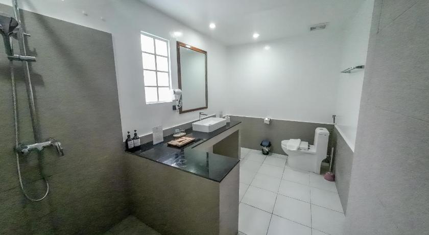 Image of Deluxe Triple Room 2