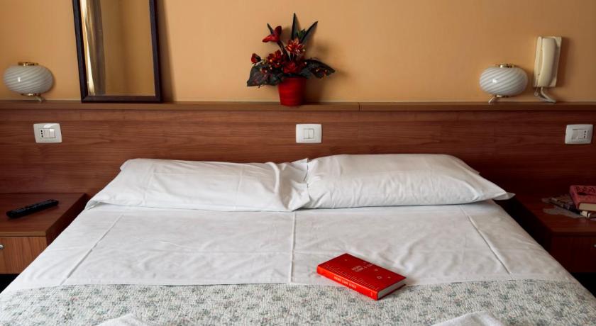 Albergo Trattoria AL TAJ