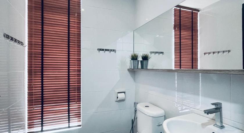 Image of 3 Bedroom Suite 2