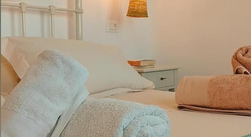 Traditional suites in Chora Kythnos #7