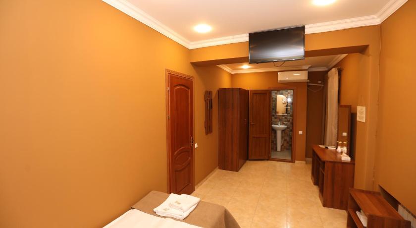 Image of Double Room 4